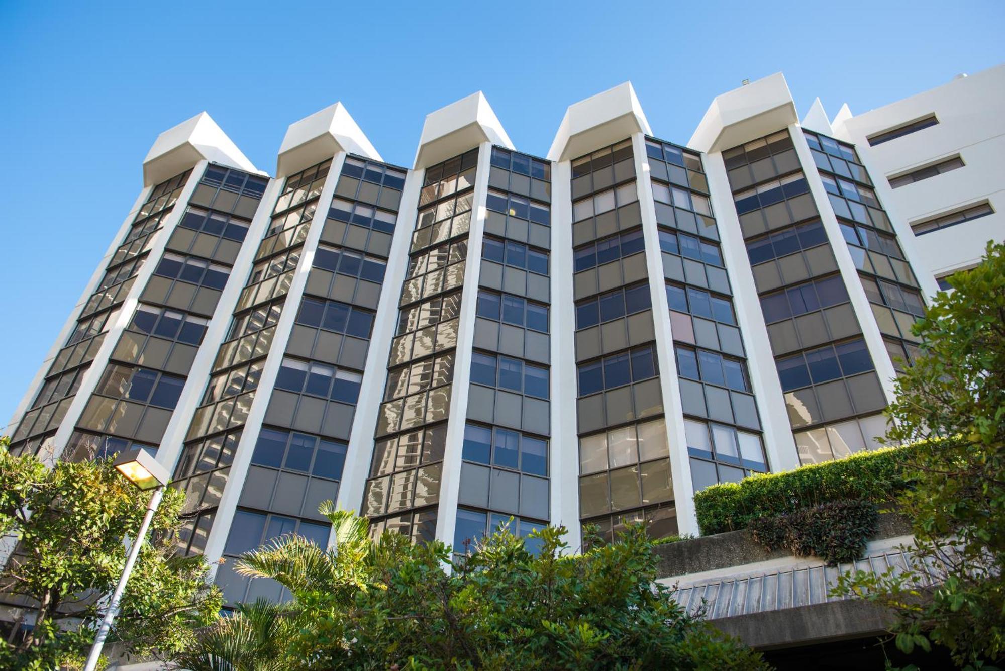 Tiki Hotel Apartments Surfers Paradise Gold Coast Exterior foto