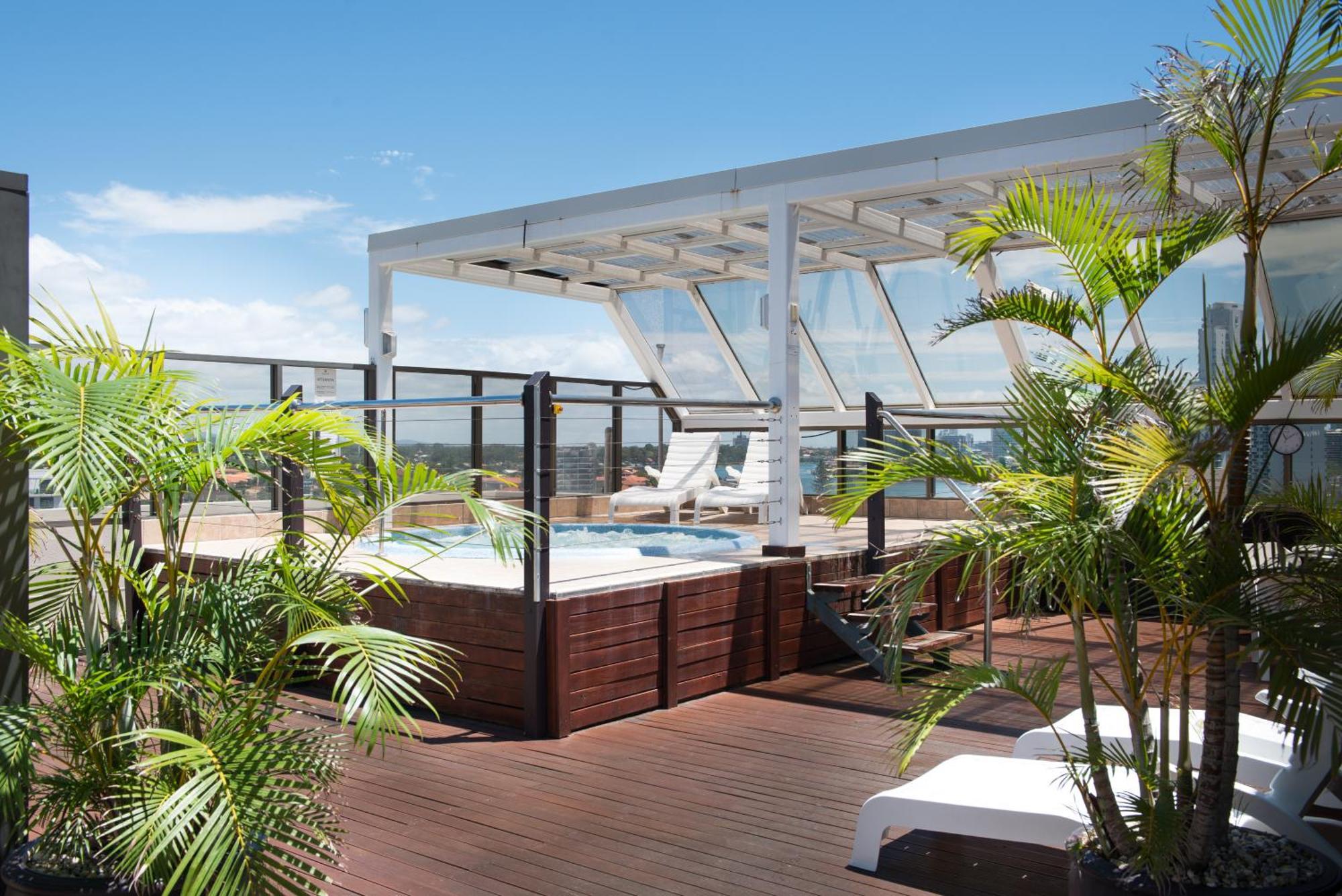 Tiki Hotel Apartments Surfers Paradise Gold Coast Exterior foto