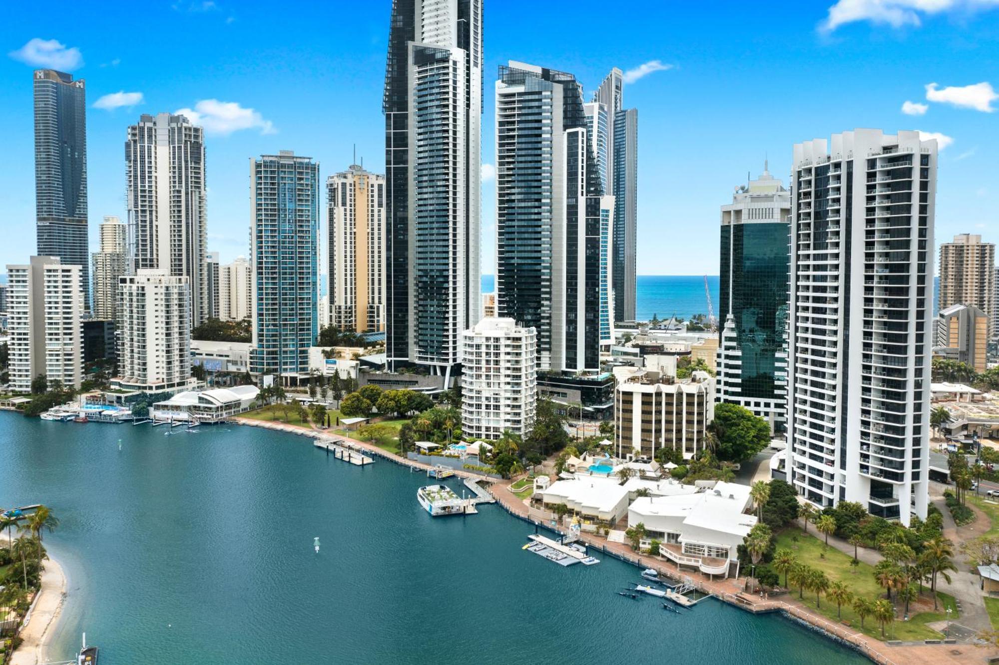 Tiki Hotel Apartments Surfers Paradise Gold Coast Exterior foto